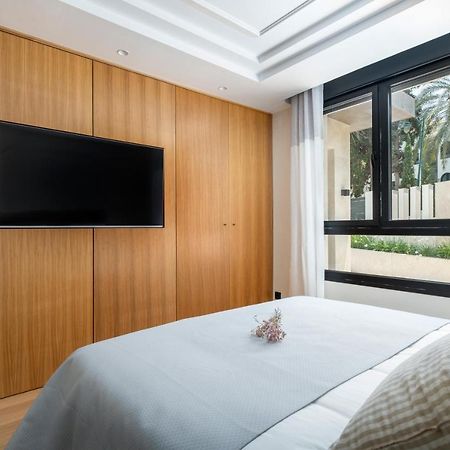 Apartamentos La Zagalilla Malaga Luaran gambar