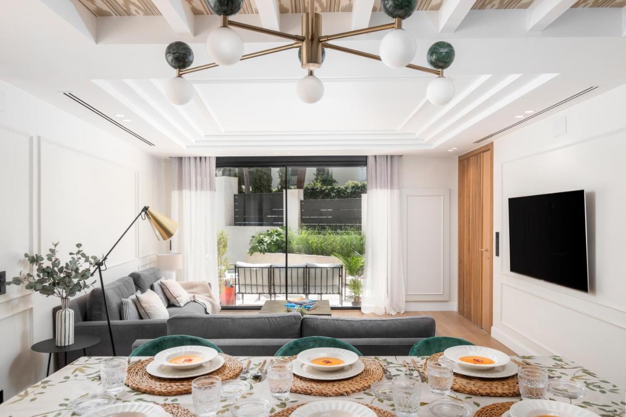 Apartamentos La Zagalilla Malaga Luaran gambar
