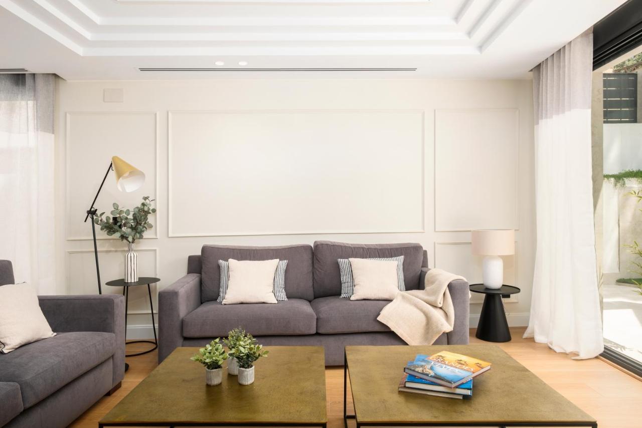 Apartamentos La Zagalilla Malaga Luaran gambar