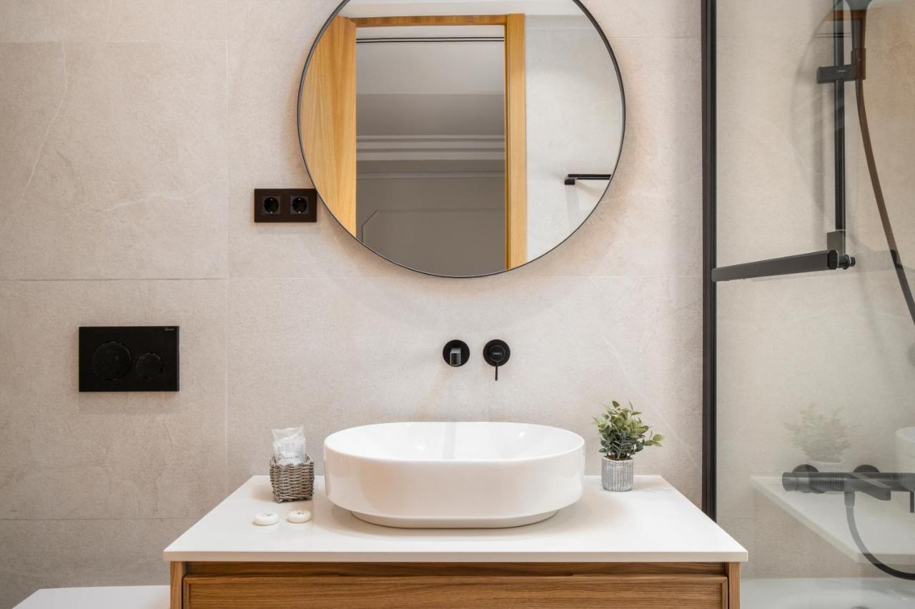 Apartamentos La Zagalilla Malaga Luaran gambar
