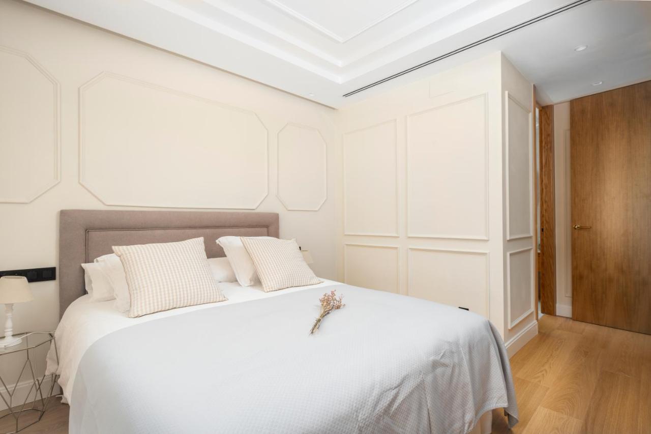 Apartamentos La Zagalilla Malaga Luaran gambar