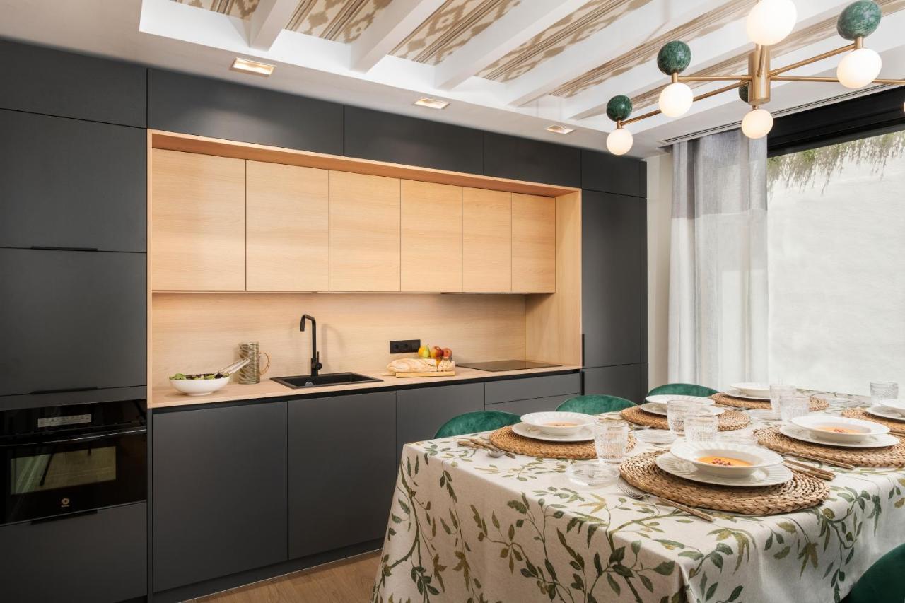 Apartamentos La Zagalilla Malaga Luaran gambar