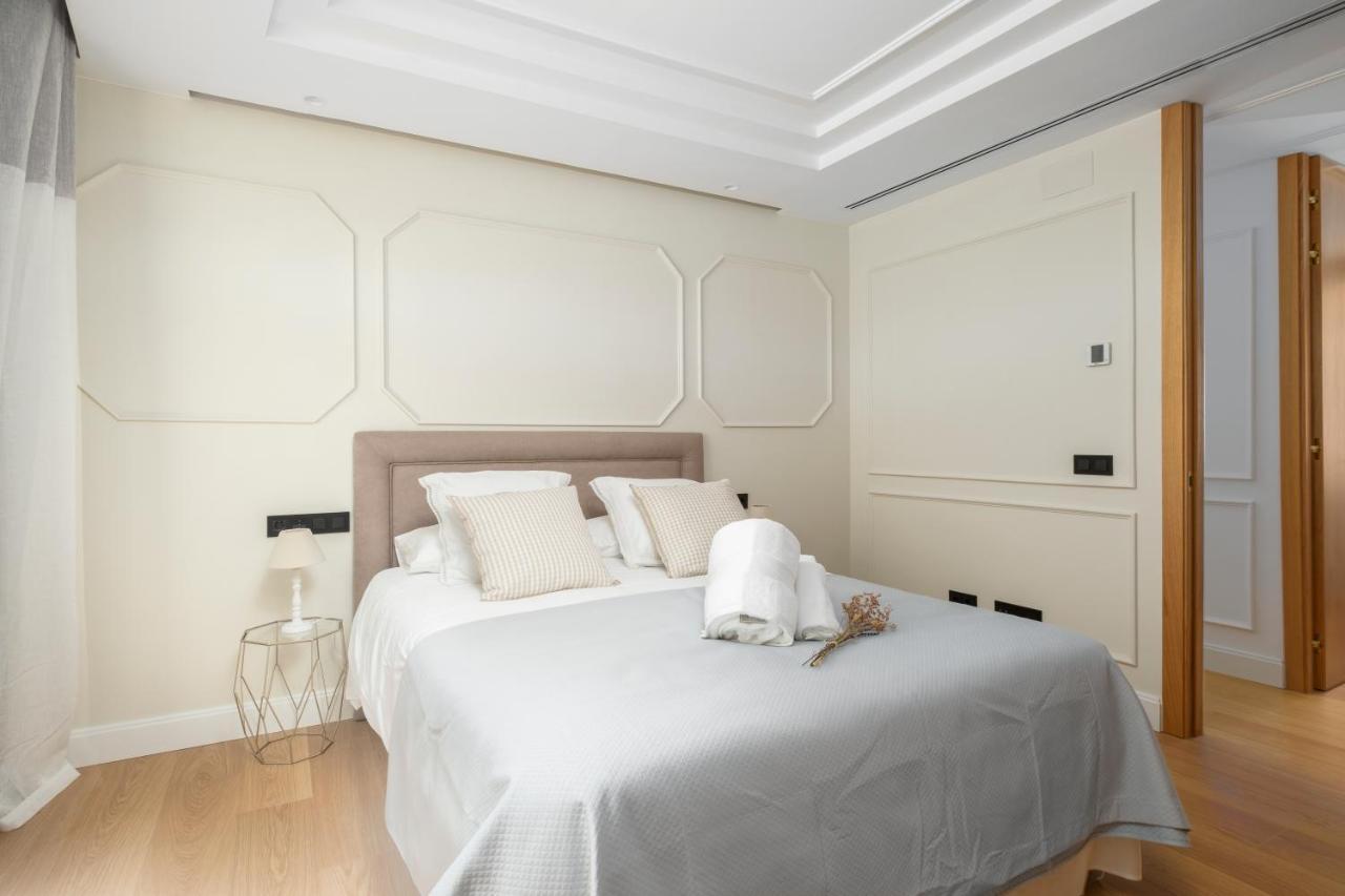 Apartamentos La Zagalilla Malaga Luaran gambar