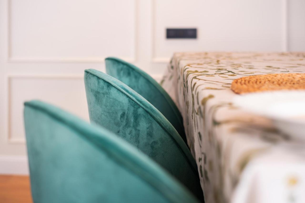 Apartamentos La Zagalilla Malaga Luaran gambar