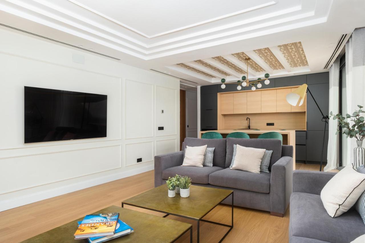 Apartamentos La Zagalilla Malaga Luaran gambar