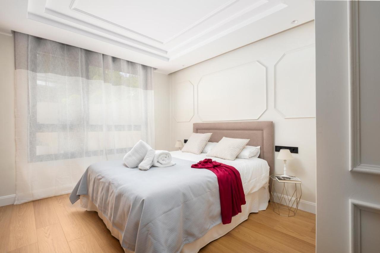 Apartamentos La Zagalilla Malaga Luaran gambar